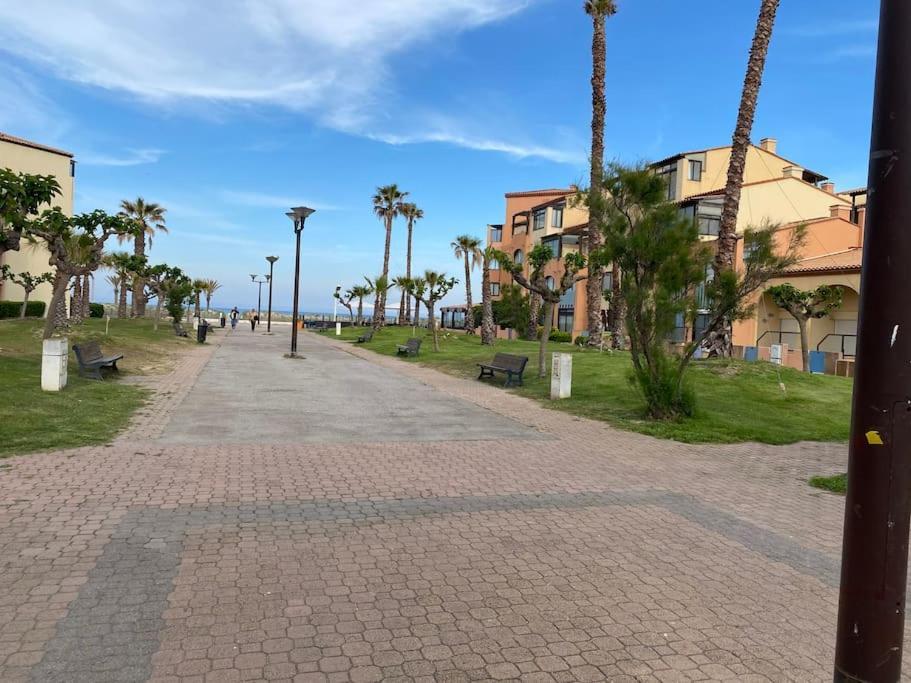 Appartement Renove A 150 M De La Plage Le Barcares Bagian luar foto